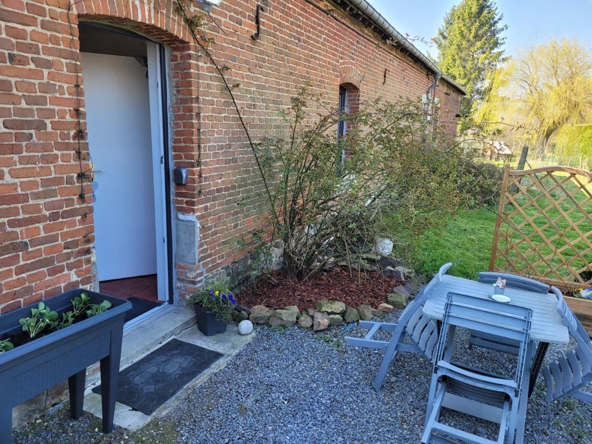 Studio Bienvenue Du Cote De Chez Nous Avec Jardin Privatif Wignehies 外观 照片