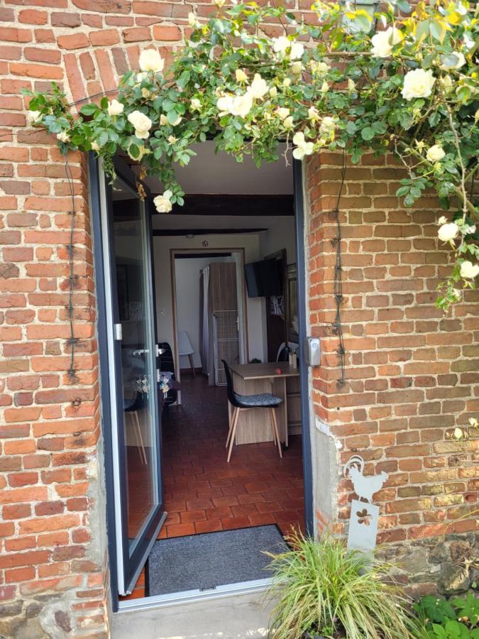 Studio Bienvenue Du Cote De Chez Nous Avec Jardin Privatif Wignehies 外观 照片