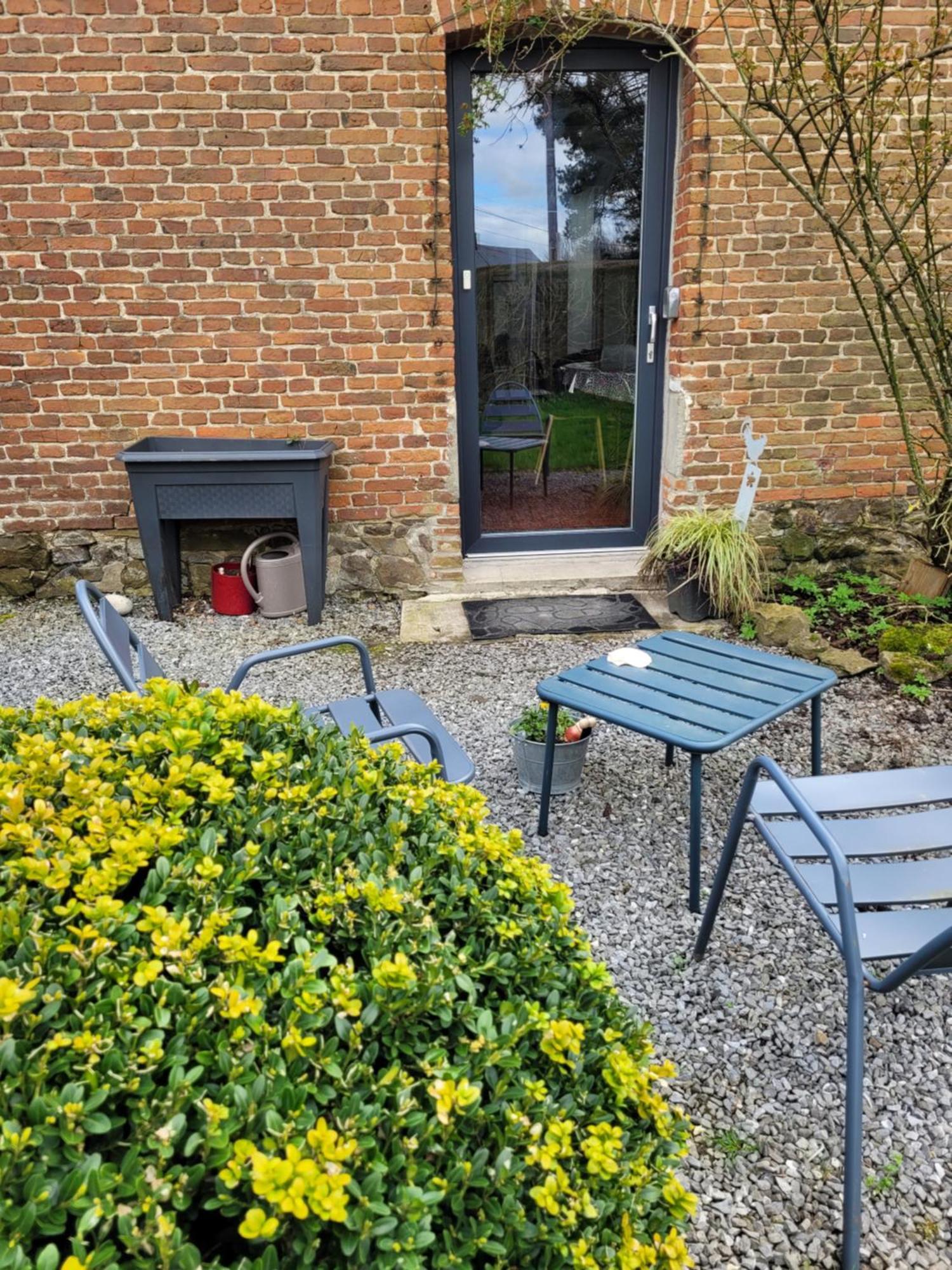 Studio Bienvenue Du Cote De Chez Nous Avec Jardin Privatif Wignehies 外观 照片
