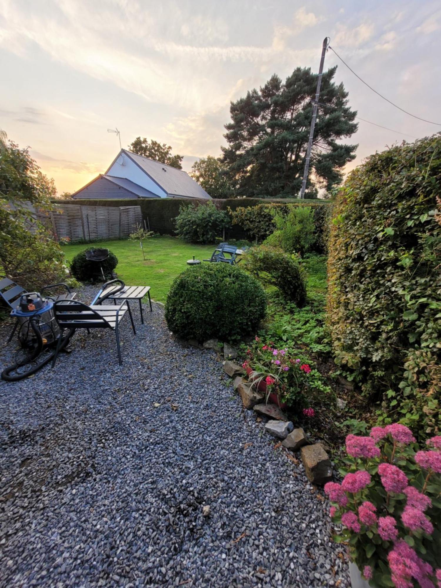 Studio Bienvenue Du Cote De Chez Nous Avec Jardin Privatif Wignehies 外观 照片