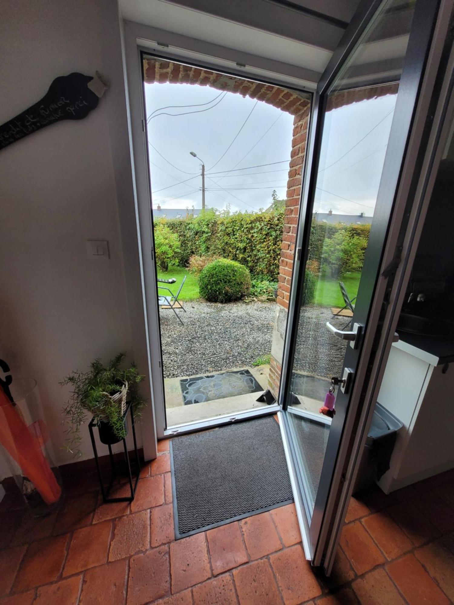 Studio Bienvenue Du Cote De Chez Nous Avec Jardin Privatif Wignehies 外观 照片